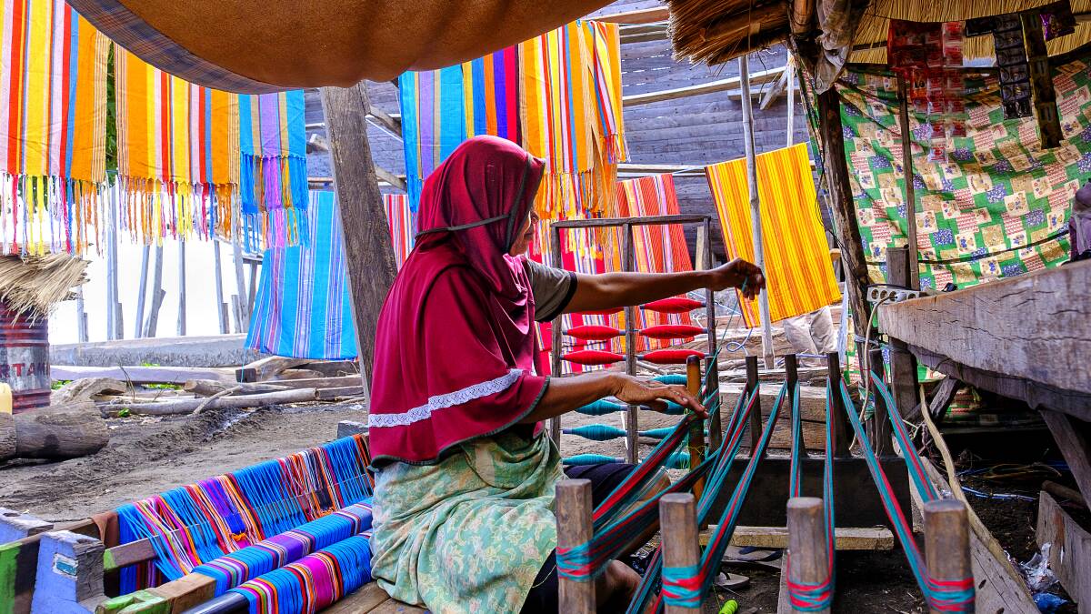 Weavers in Bontoh Village. Picture: Lynn Gail