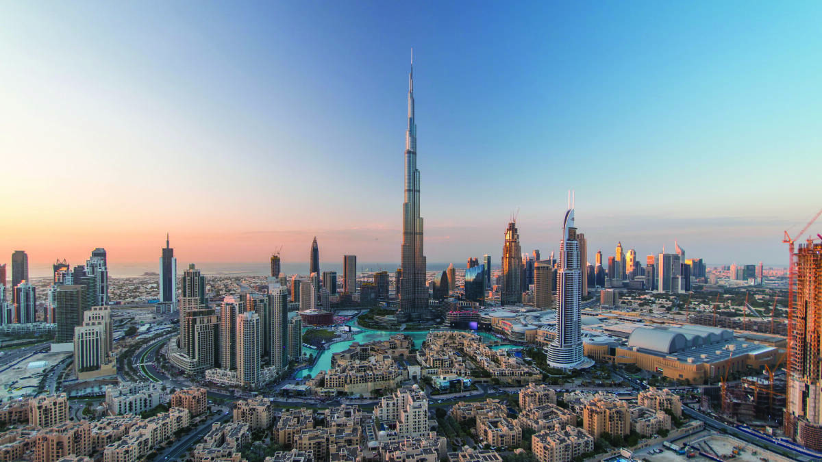 Dubai,Downtown,Day,To,Night,Transition,Timelapse,With,Burj,Khalifa