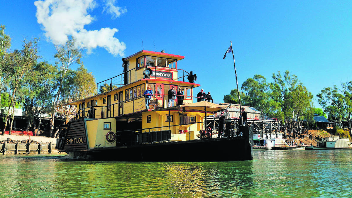 Murray River paddlesteamer tours a calming cruise