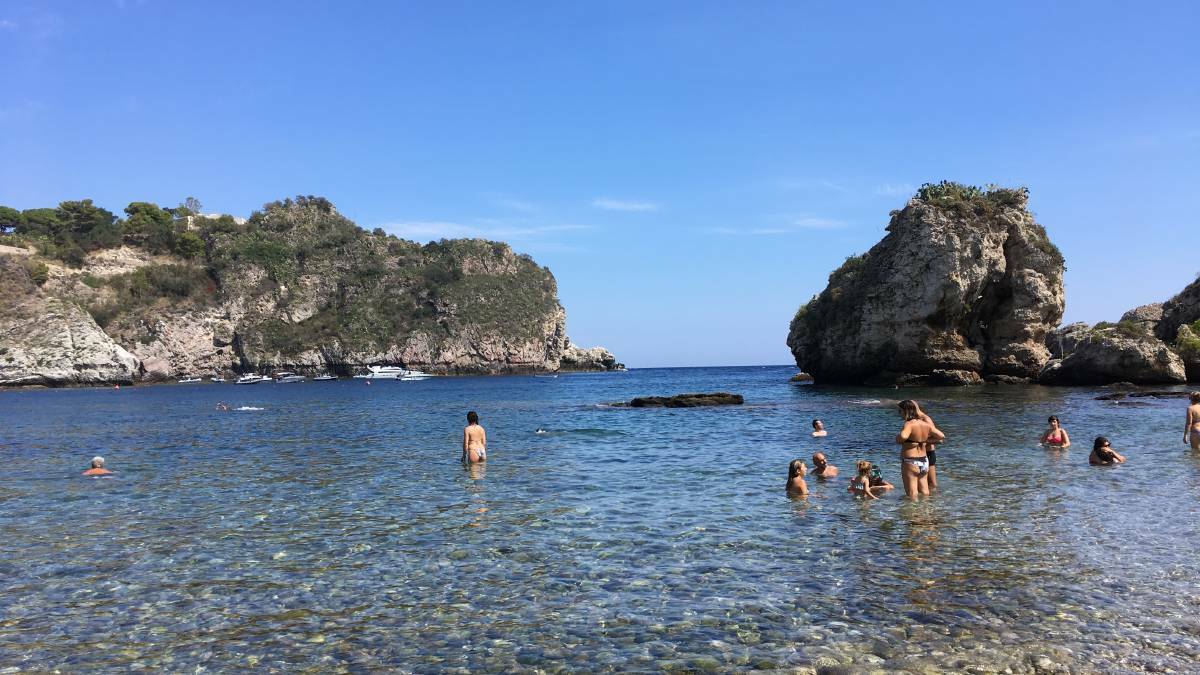 The stone beaches of Isola Bella. 